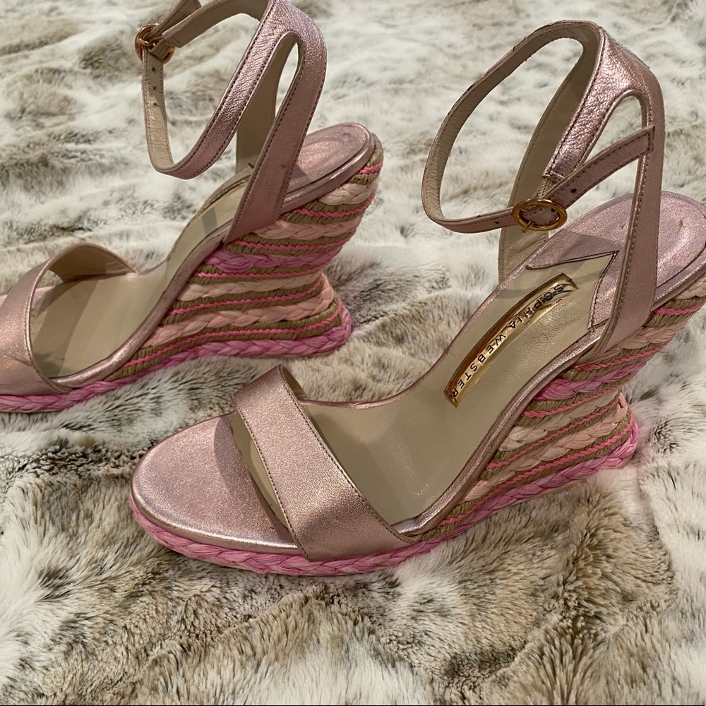 Sophia Webster pink wedge